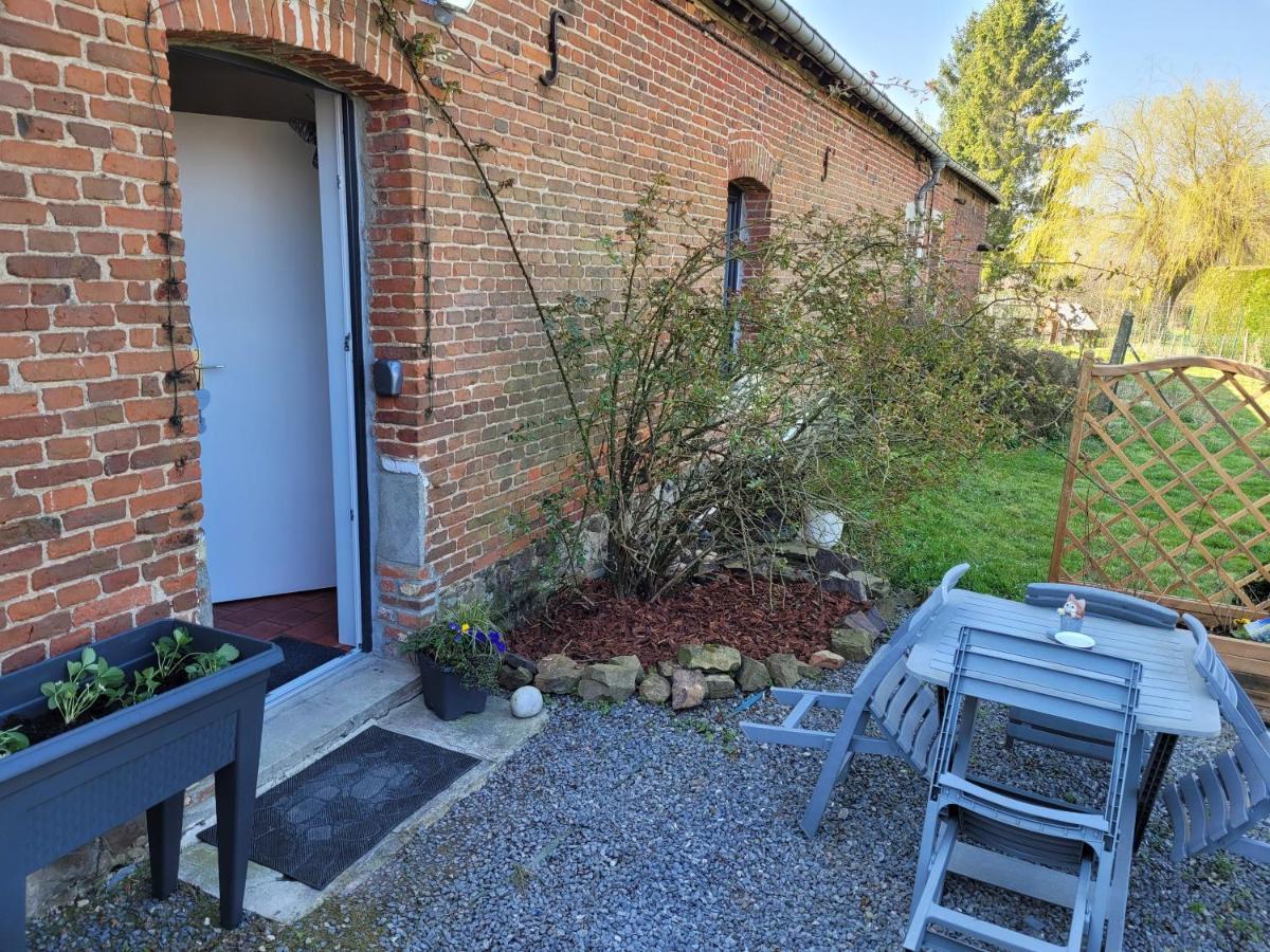 Studio Bienvenue Du Cote De Chez Nous Avec Jardin Privatif Wignehies Екстер'єр фото