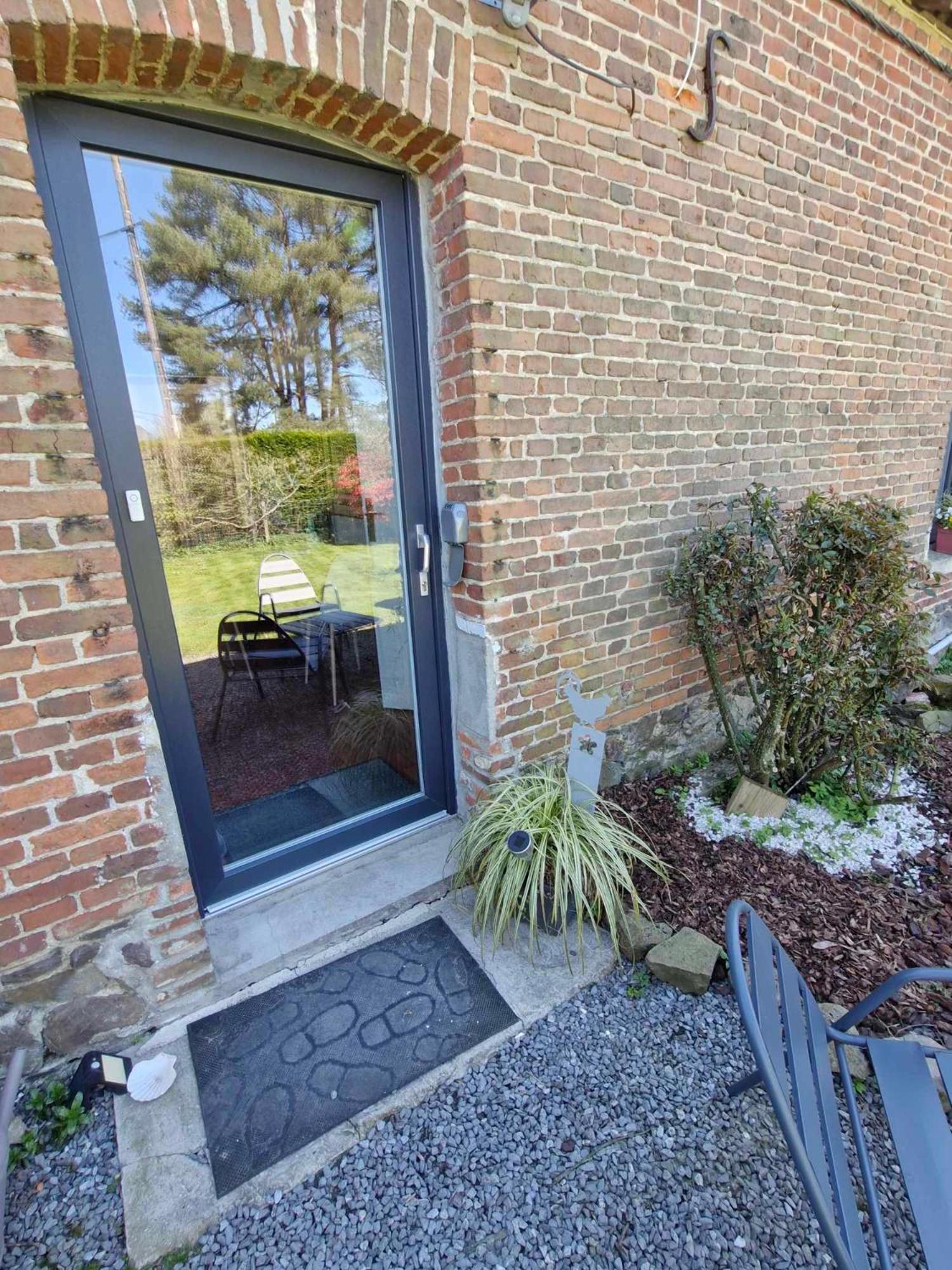 Studio Bienvenue Du Cote De Chez Nous Avec Jardin Privatif Wignehies Екстер'єр фото